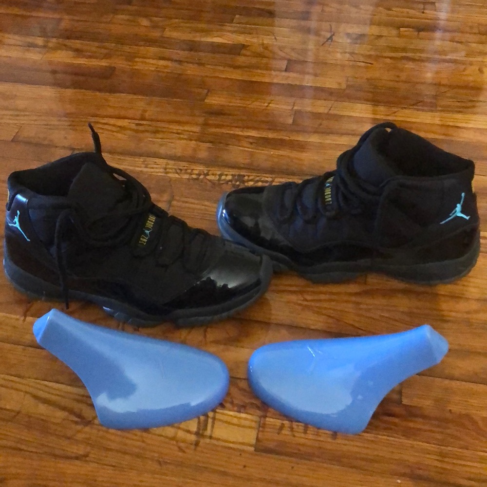 Jordan 11 Gamma size 11 great condition